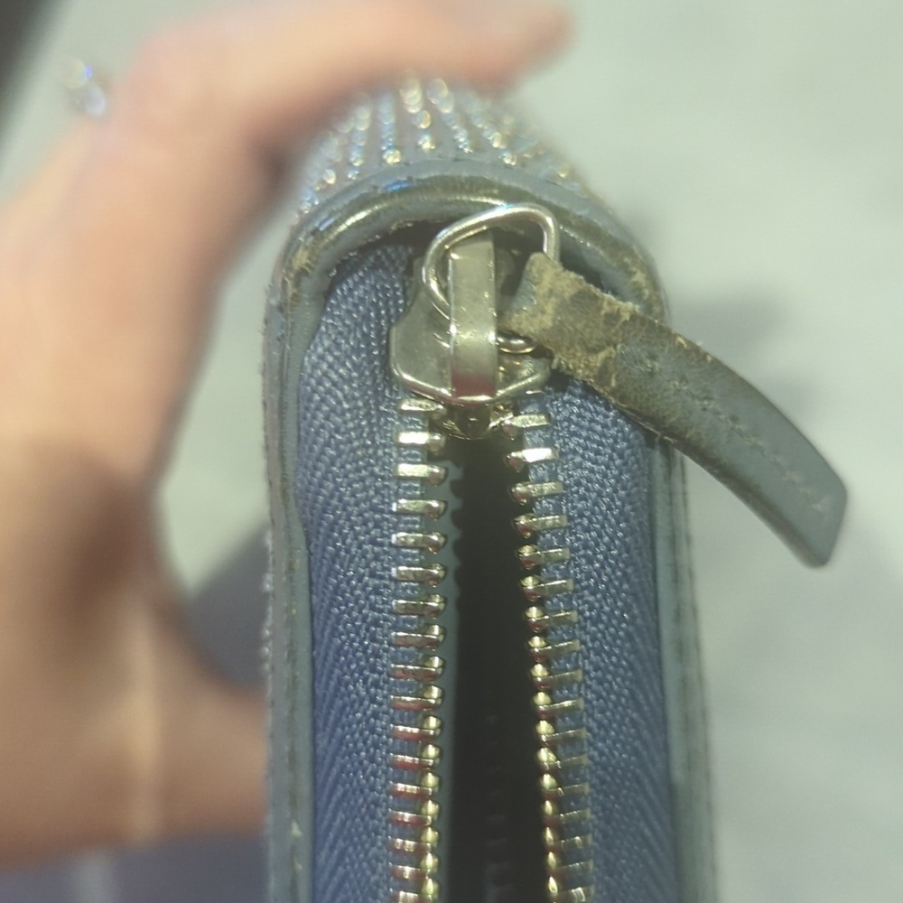 Authentic Gucci Guccissima Studded Wallet – Gunmetal Gray leather  FINAL PRICE - Picture 3 of 14